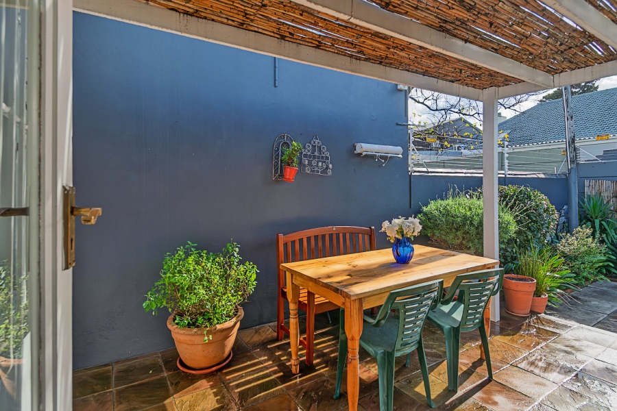 2 Bedroom Property for Sale in Claremont Western Cape
